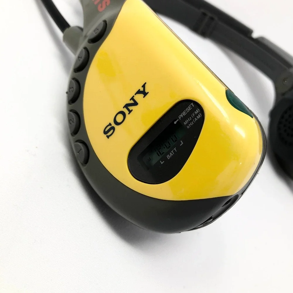 Sony FM/AM Walkman SRF-HM55 Headphones Vintage Yellow Sports Radio - Works Great